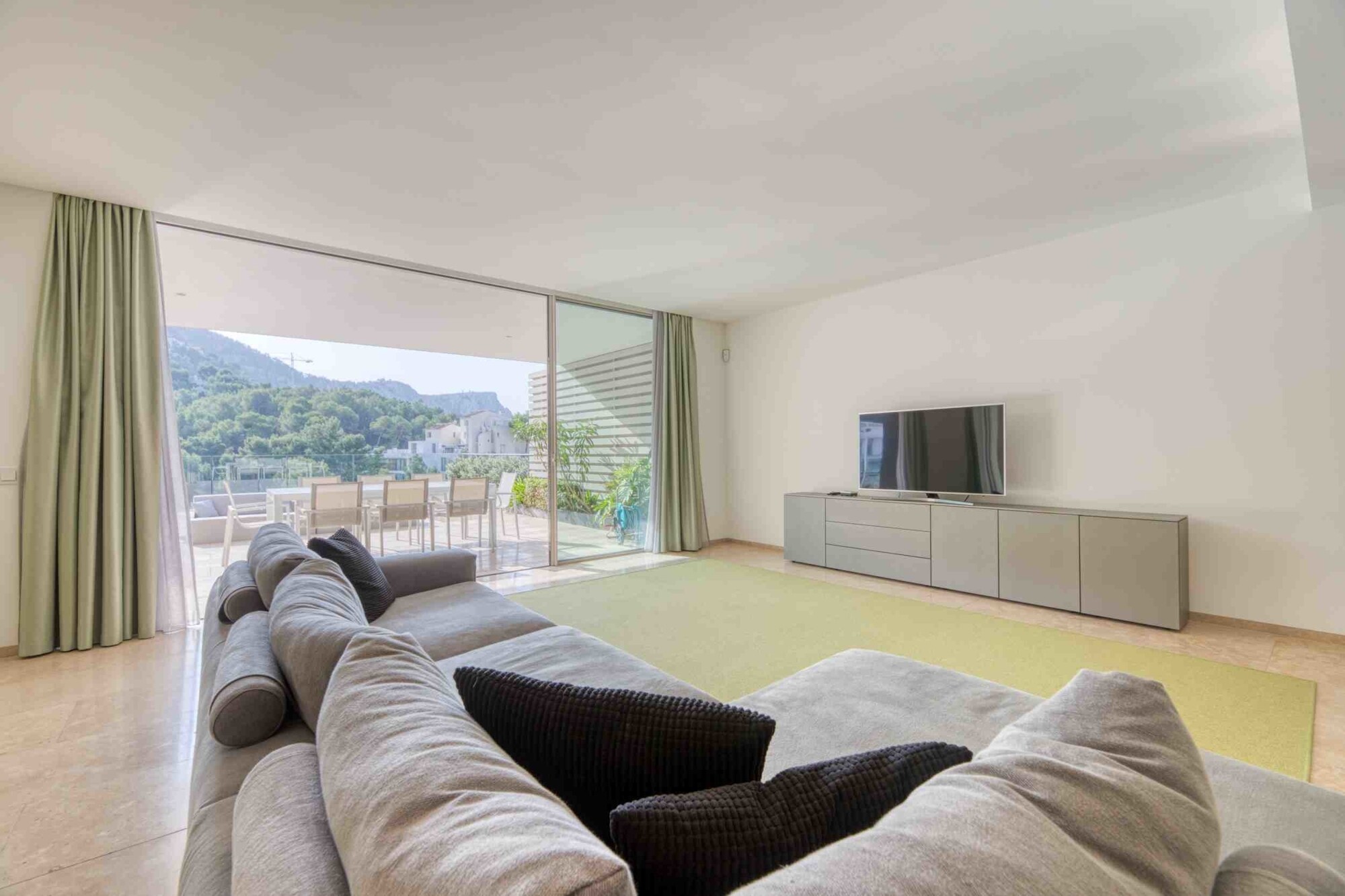 Modern villa with private pool in luxury residence