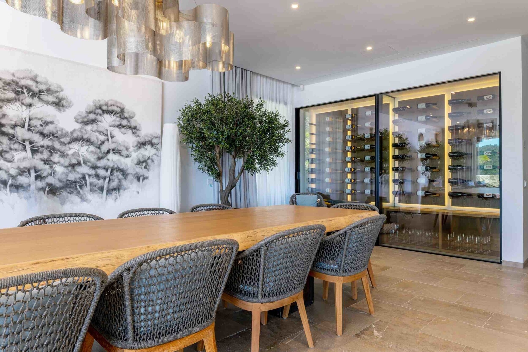 Luxury villa with guest house and adjoining newly built villa