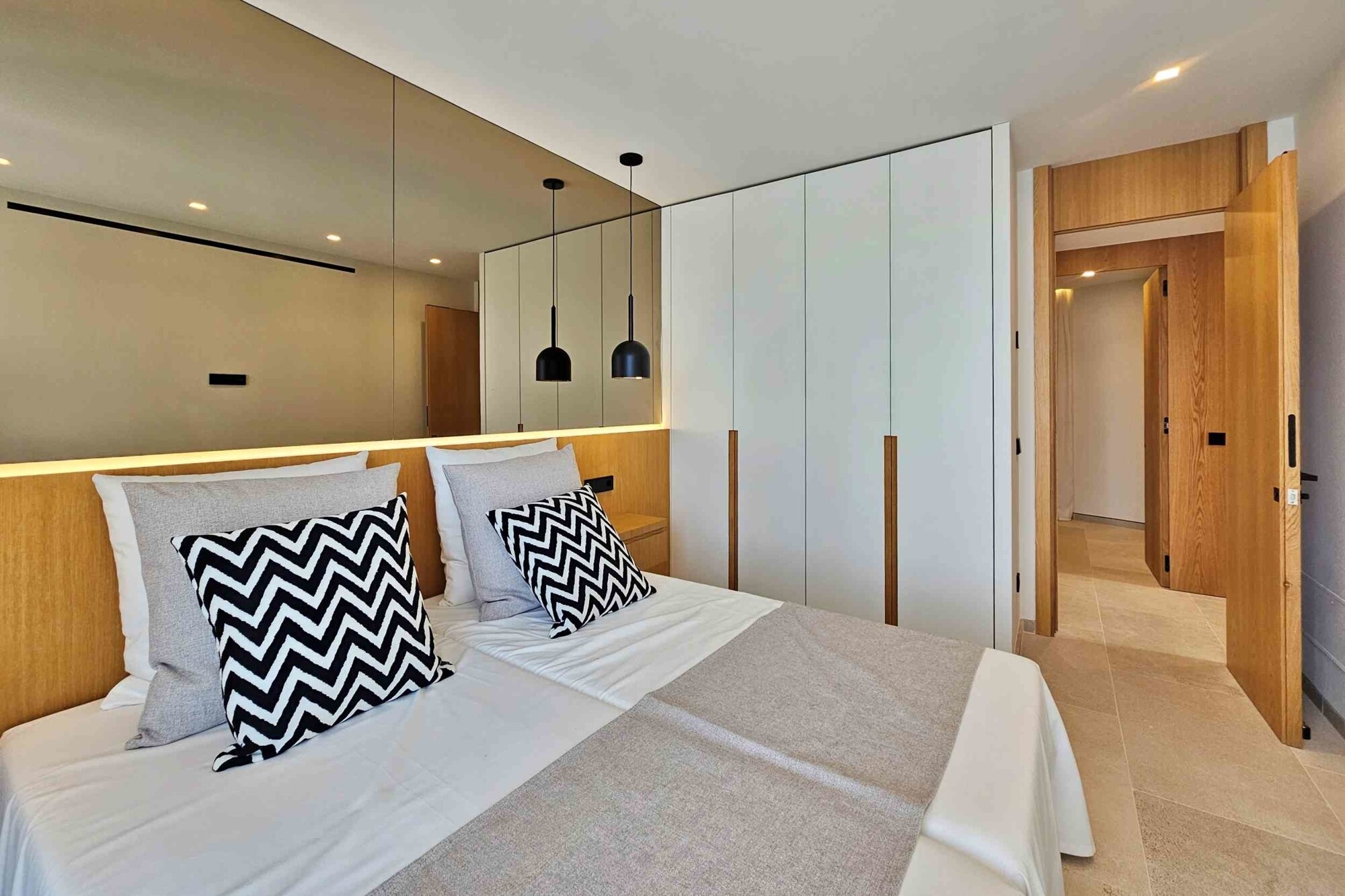 NEW BUILD (under construction): Family apartment with 4 bedrooms