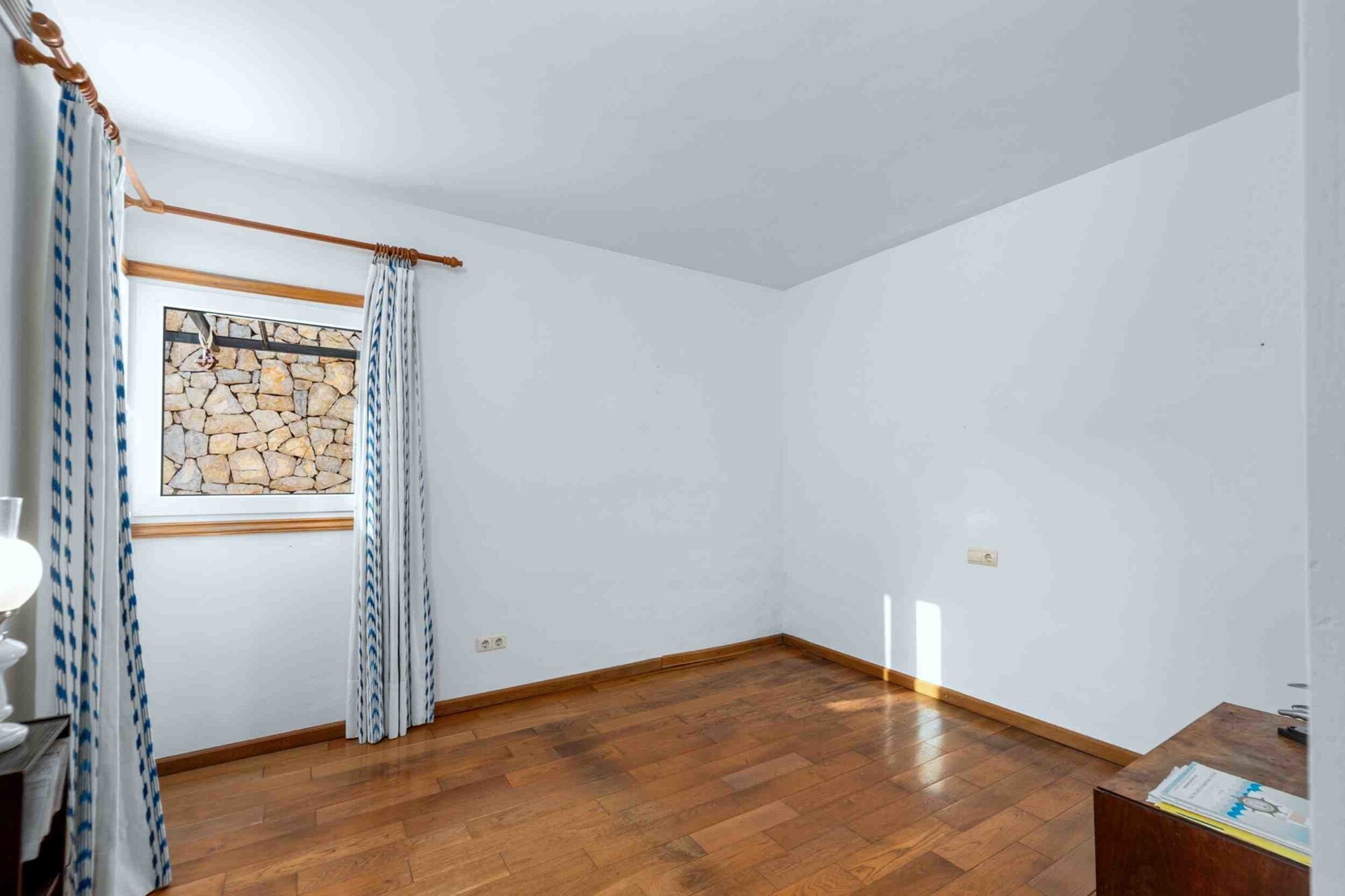 Großzügiges Apartment mit spektakulärer Aussicht auf den Hafen