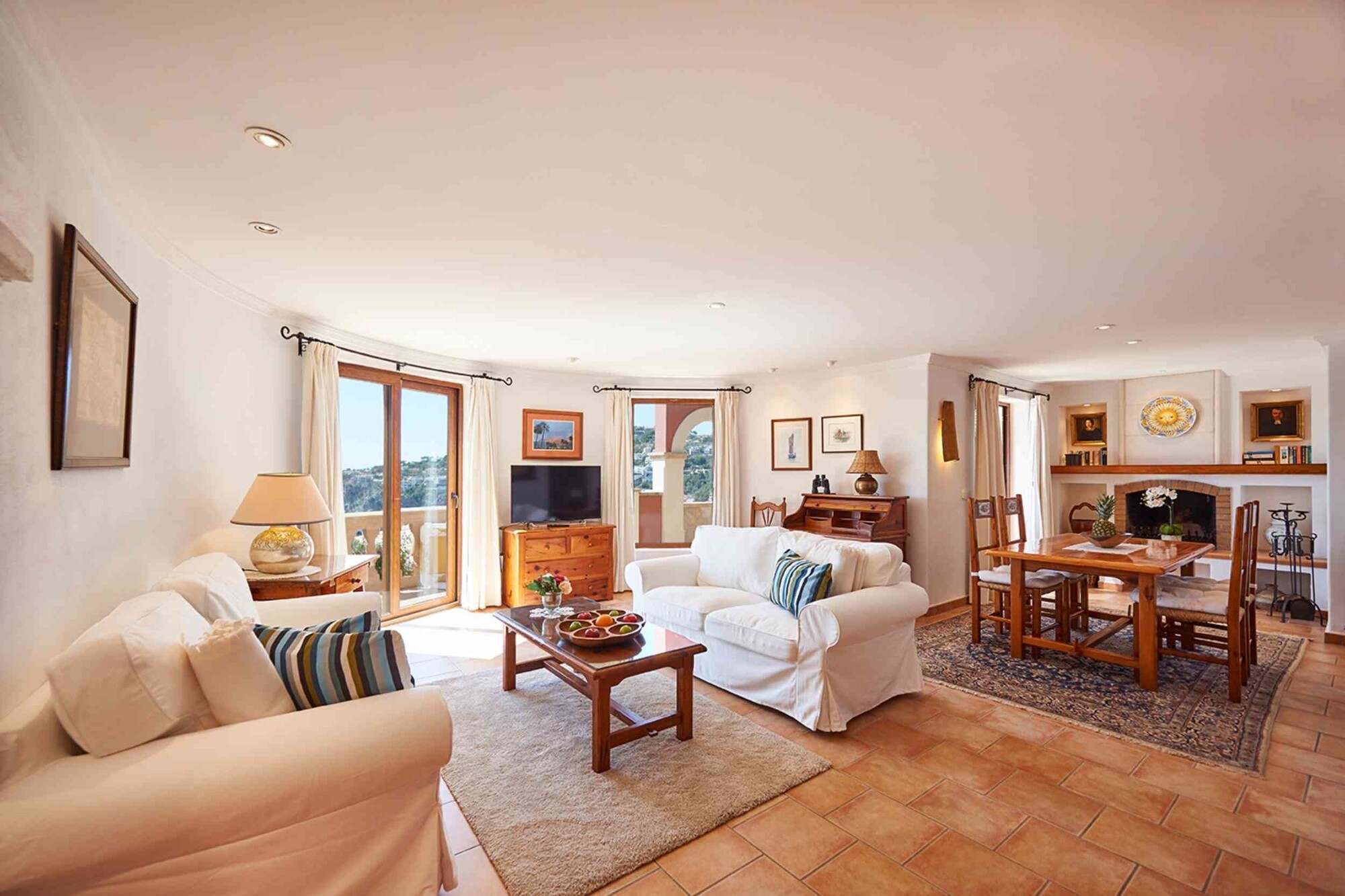 Apartment mit Swimmingpool und traumhaften Meerblick
