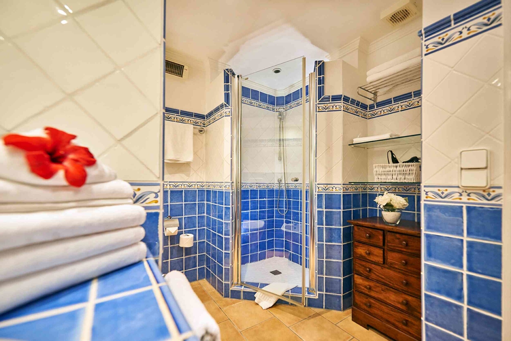 Apartment mit Swimmingpool und traumhaften Meerblick