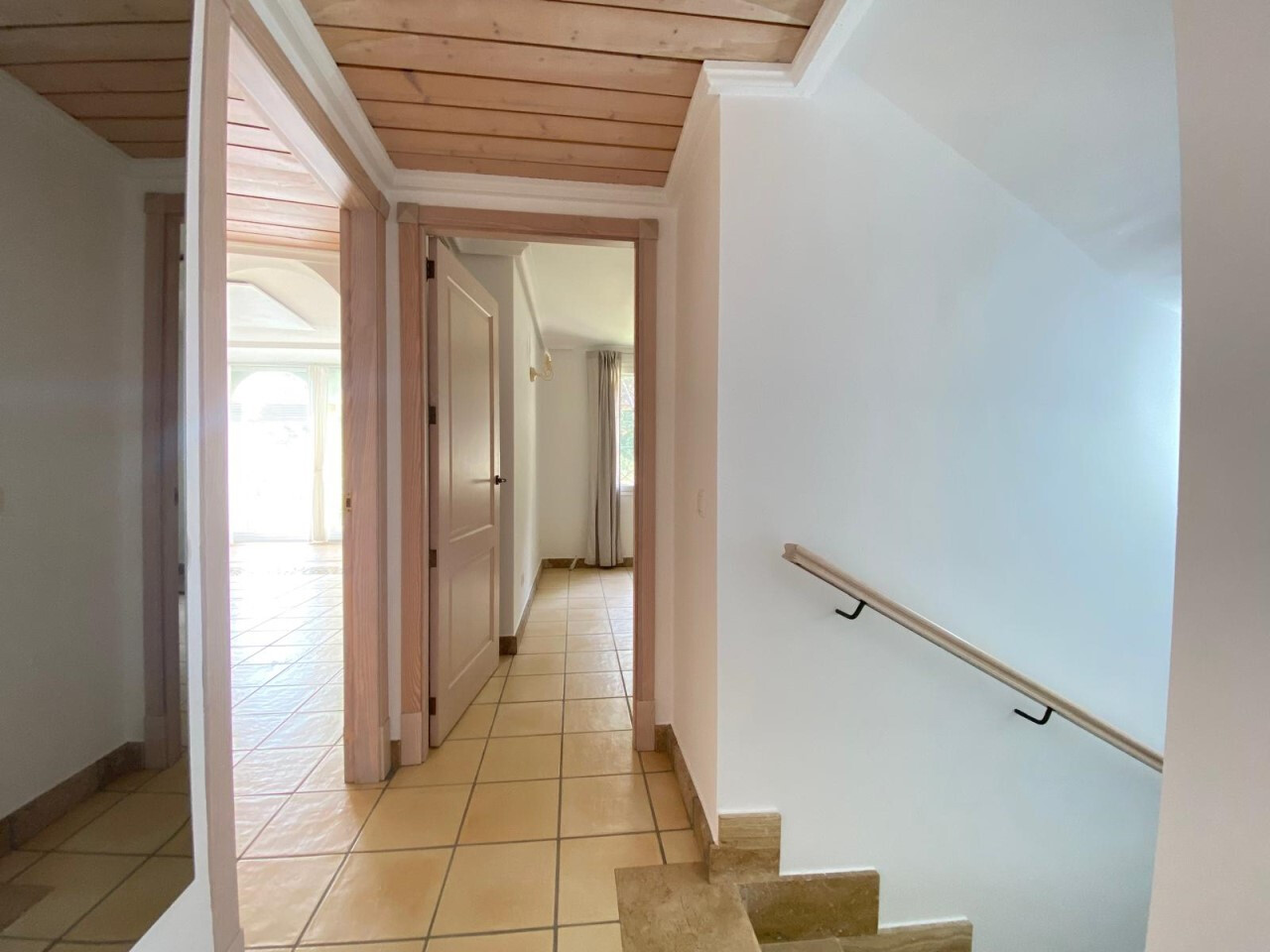 Reiheneckhaus in geschlossener Wohnanlage mit Pool
