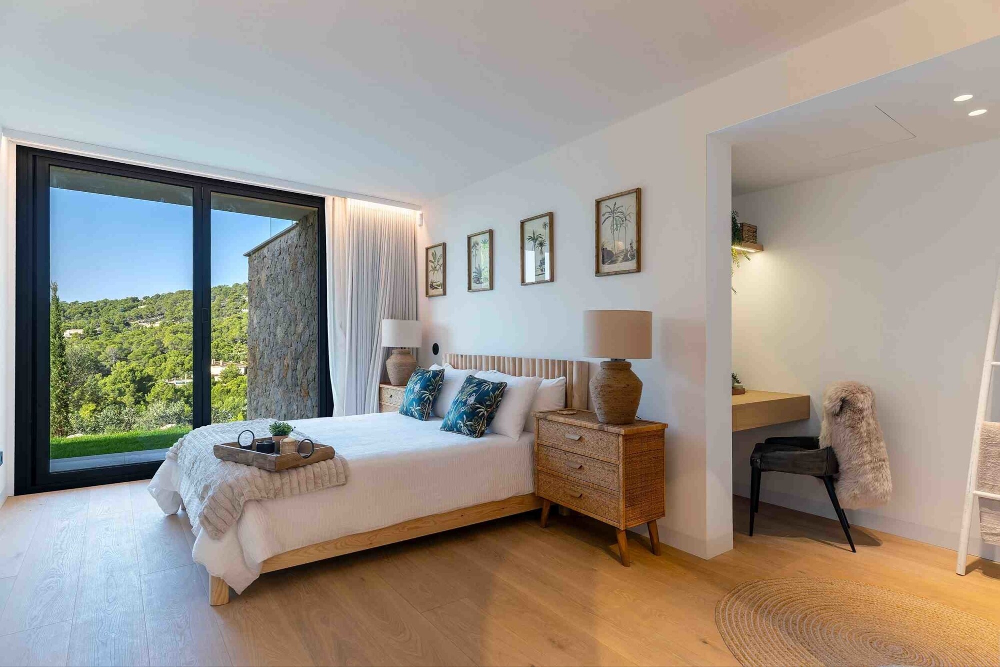 NEUBAU (fertiggestellt): Moderne Villa in bester Lage