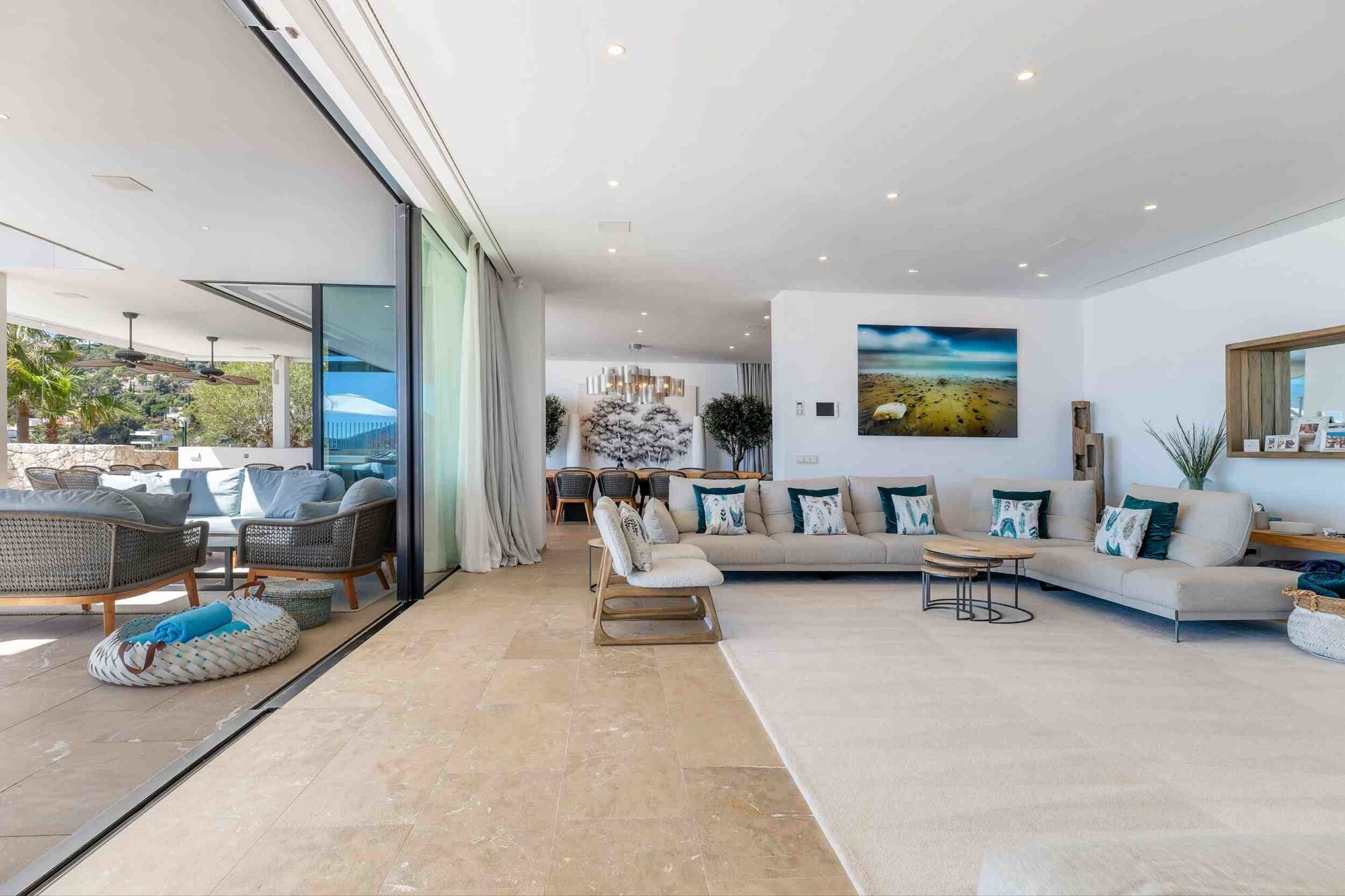 Luxusvilla mit Gästehaus inklusive SPA Bereich und Kinosaal