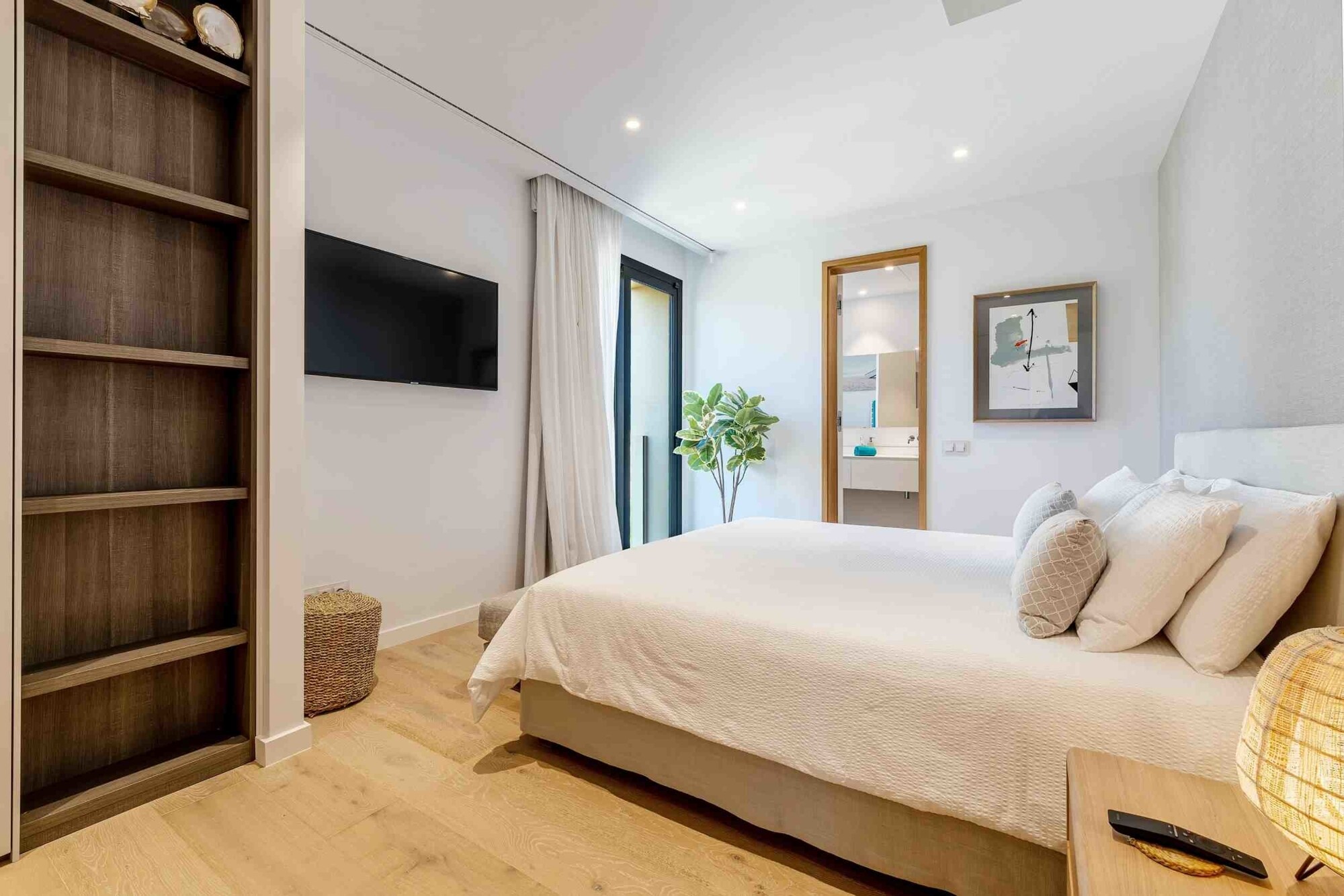 Luxusvilla mit Gästehaus inklusive SPA Bereich und Kinosaal