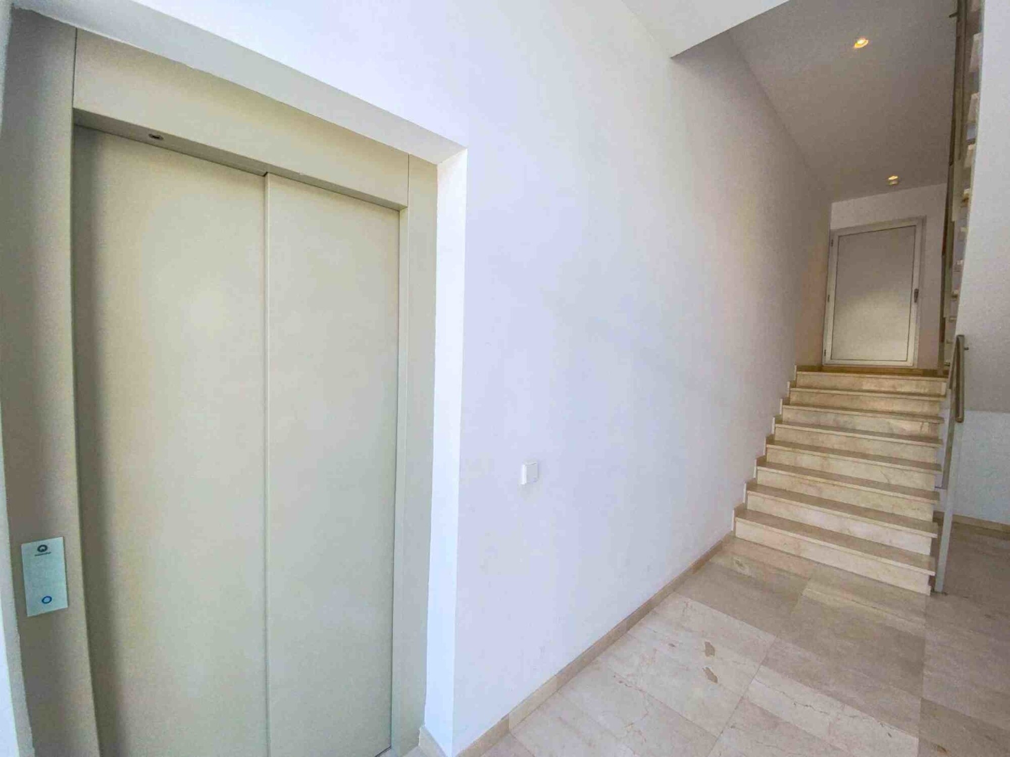 Modernes Apartment nur 200m vom Sandstrand entfernt