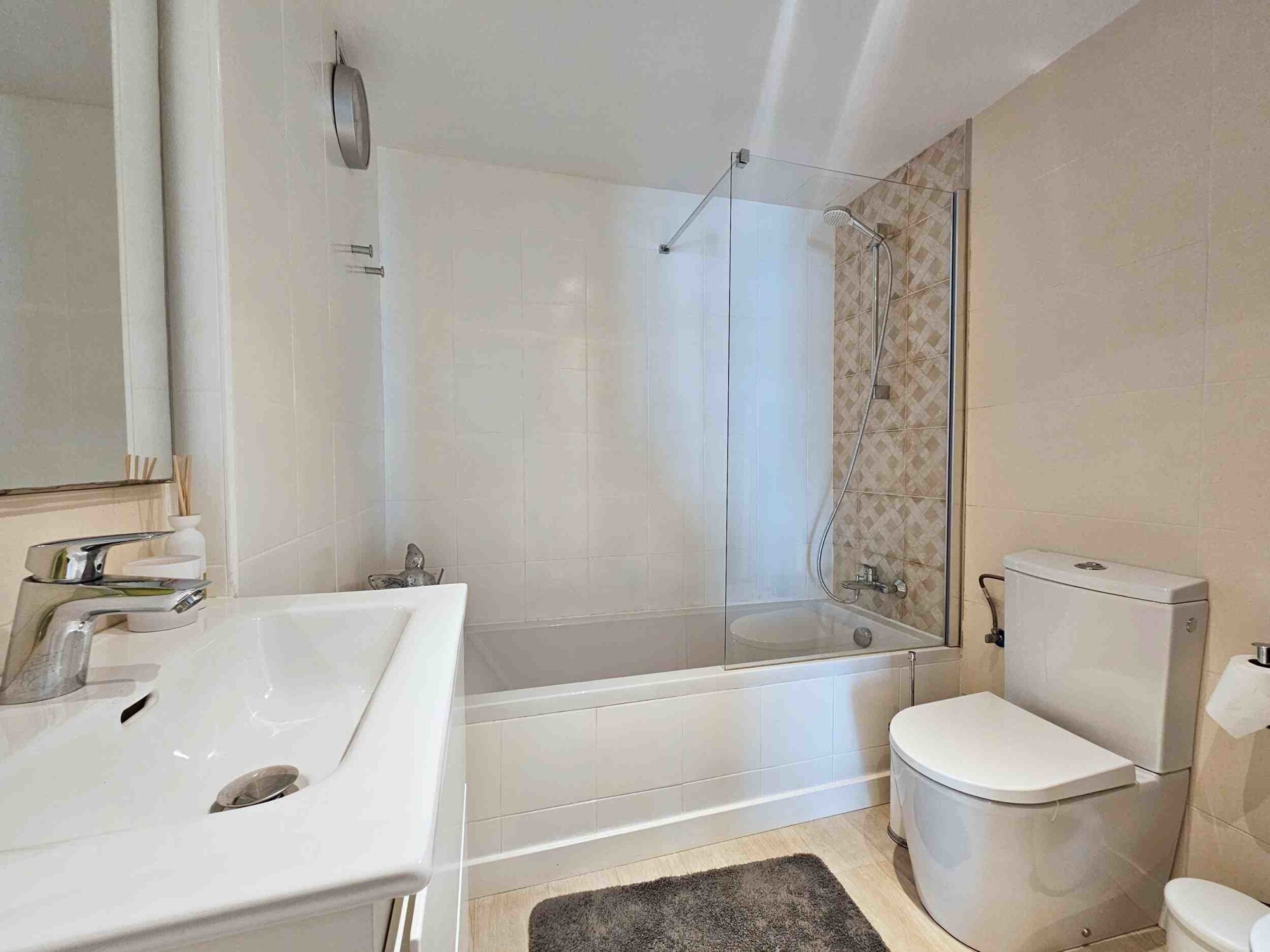 Modernes Apartment nur 200m vom Sandstrand entfernt