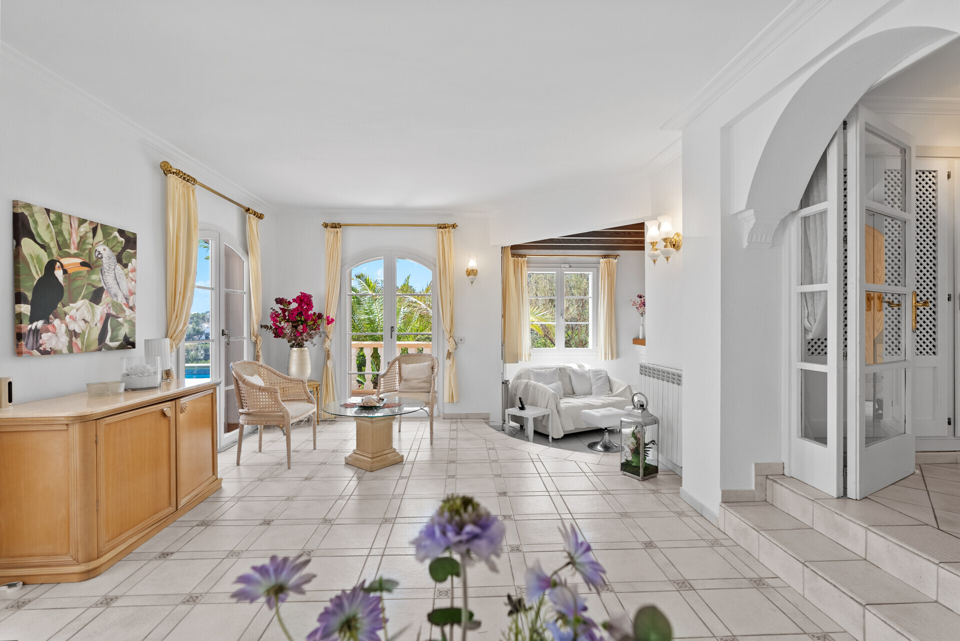 Mediterrane Villa mit spektakulärem Hafen- und Meerblick