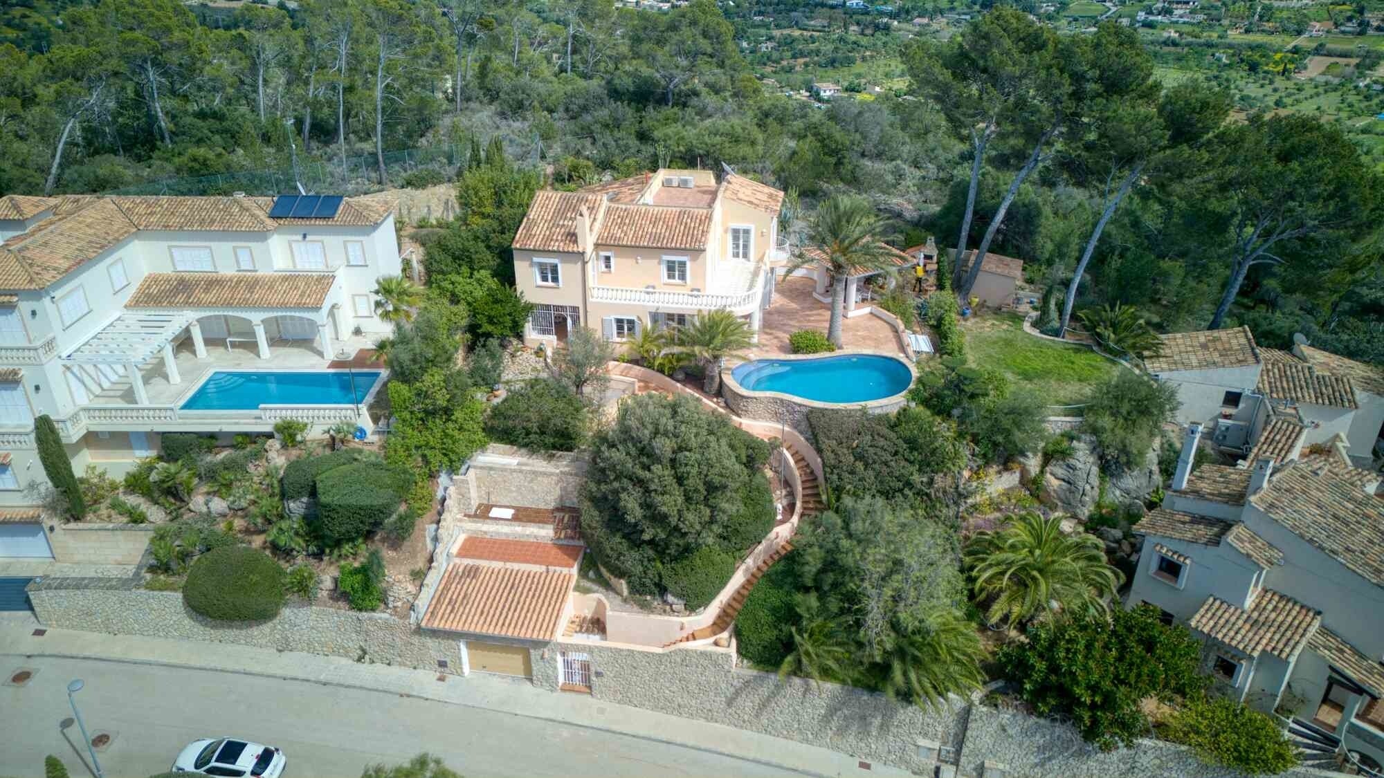 Mediterrane Villa mit spektakulärem Hafen- und Meerblick