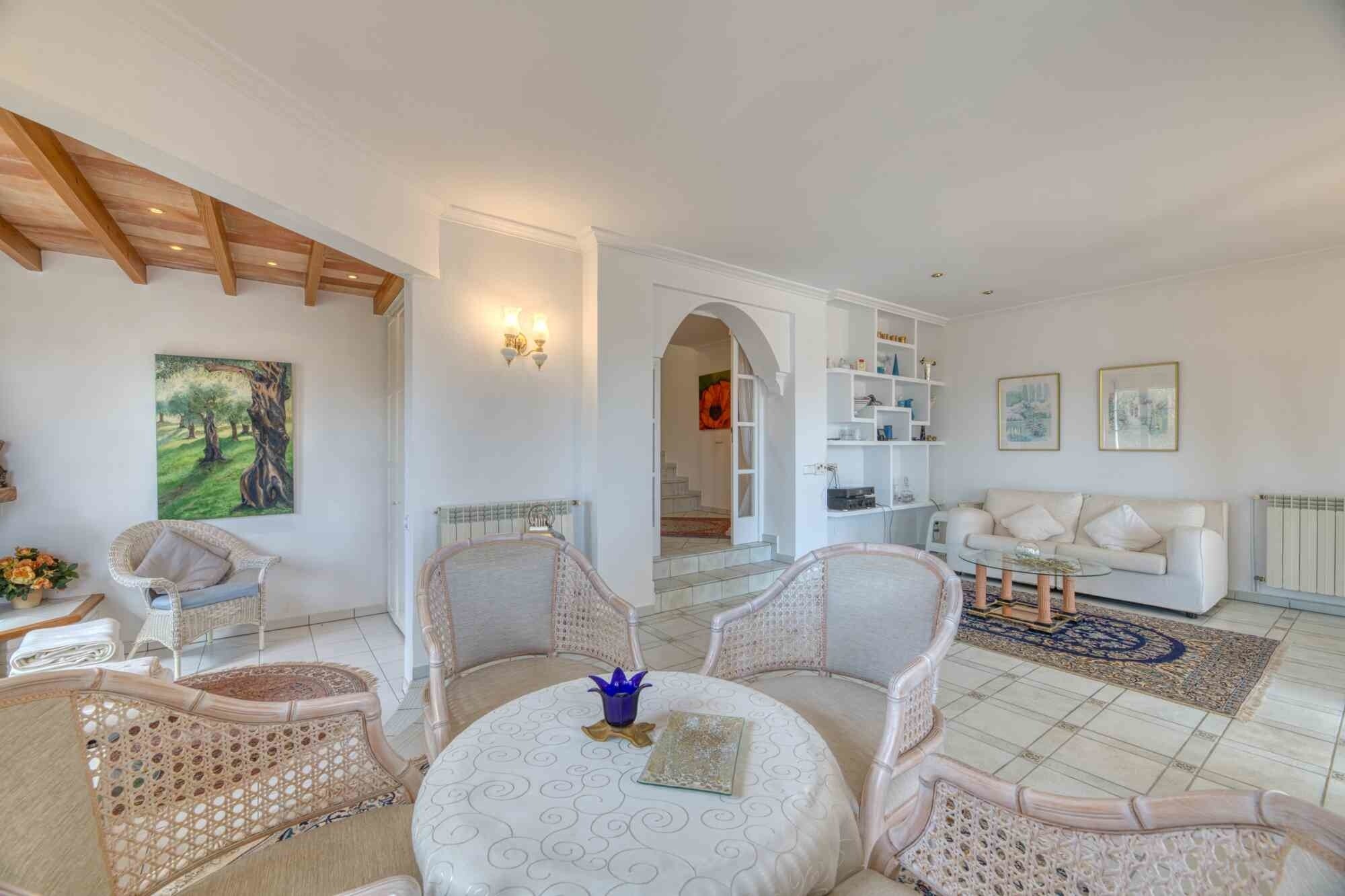 Mediterrane Villa mit spektakulärem Hafen- und Meerblick