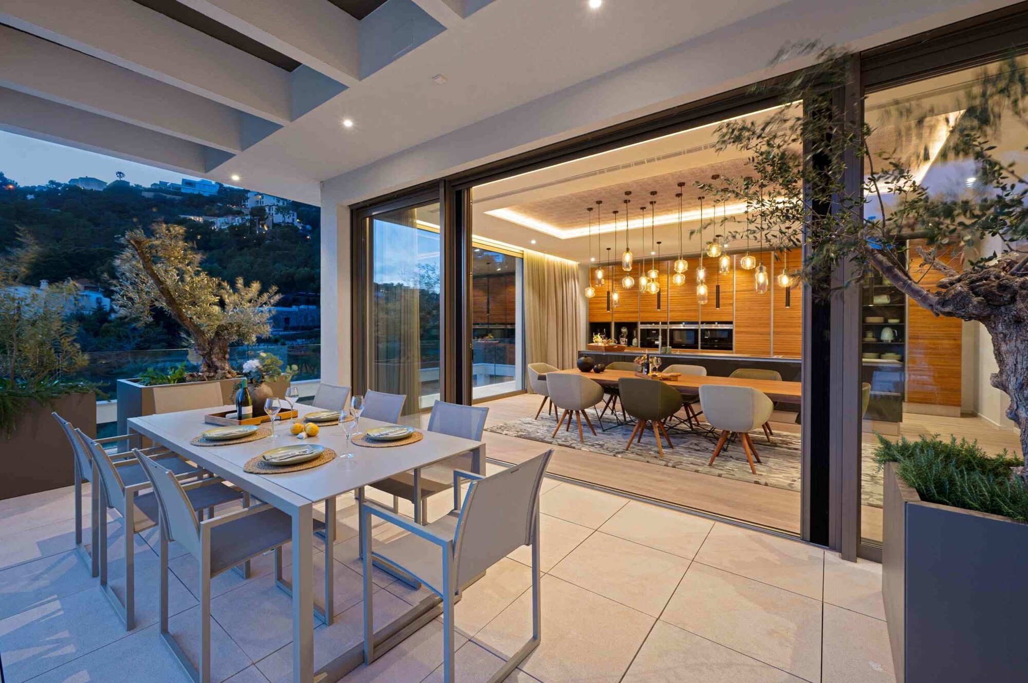 NEW BUILD (completed): Modern villa in a prime location