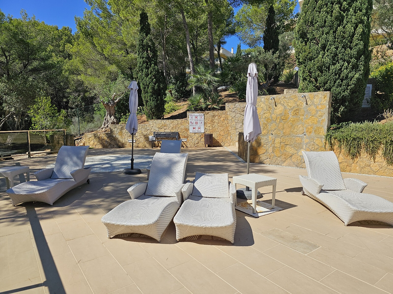 Modernes Penthouse mit grosser Dachterrasse und Meerblick
