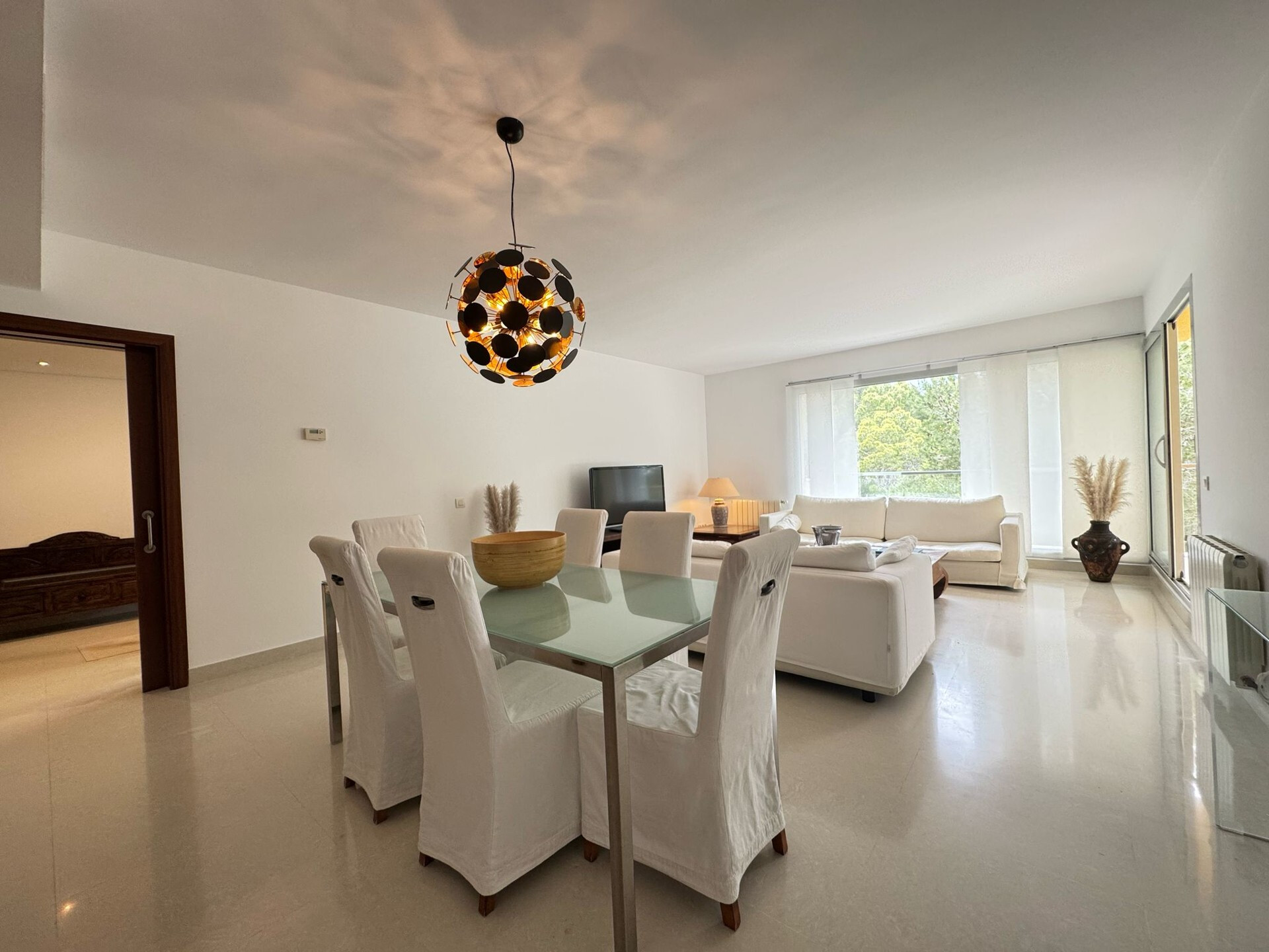Modernes Penthouse mit grosser Dachterrasse und Meerblick
