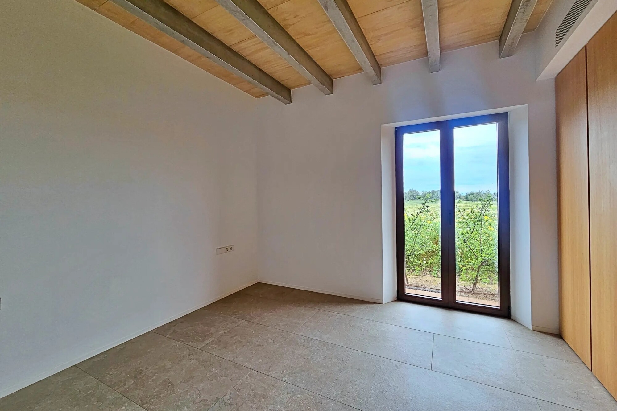 NEUBAU (Fertiggestellt): Exklusives Landhaus mit Blick auf Santanyi
