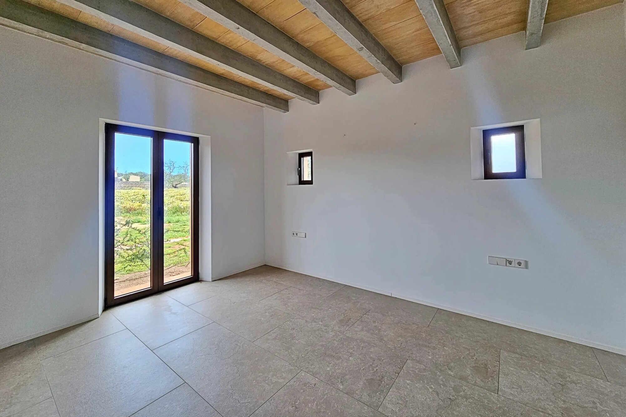 NEUBAU (Fertiggestellt): Exklusives Landhaus mit Blick auf Santanyi