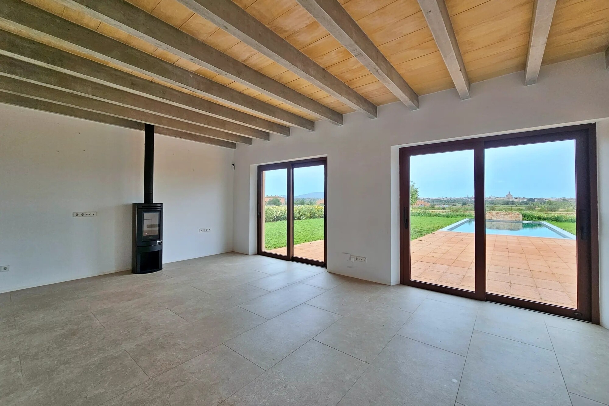 NEUBAU (Fertiggestellt): Exklusives Landhaus mit Blick auf Santanyi