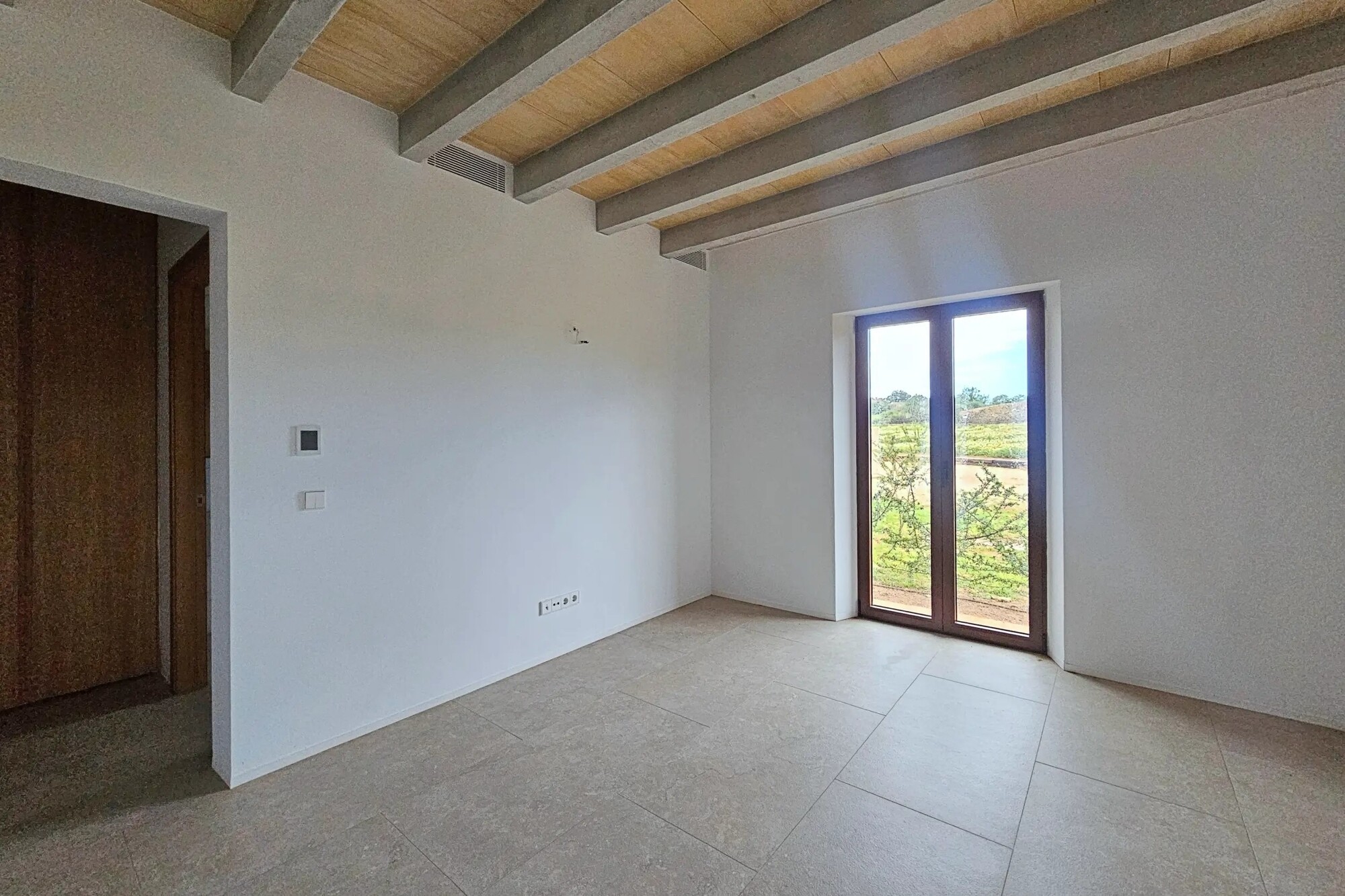 NEUBAU (Fertiggestellt): Exklusives Landhaus mit Blick auf Santanyi