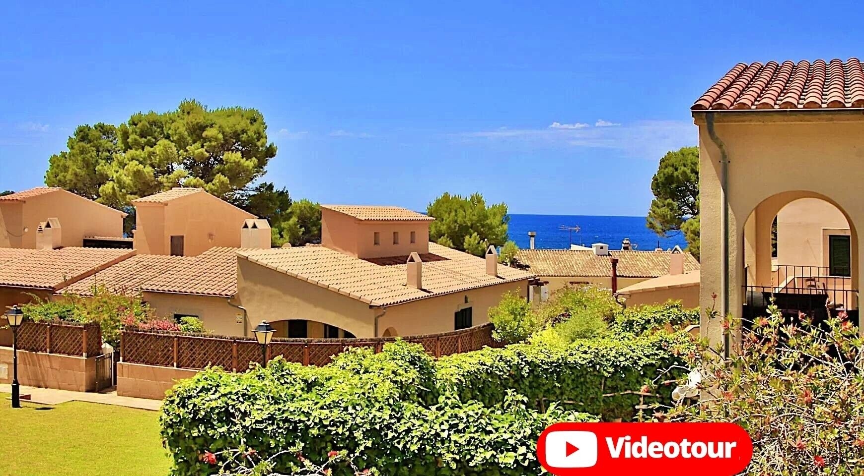 Sea view apartment in complex with large pool