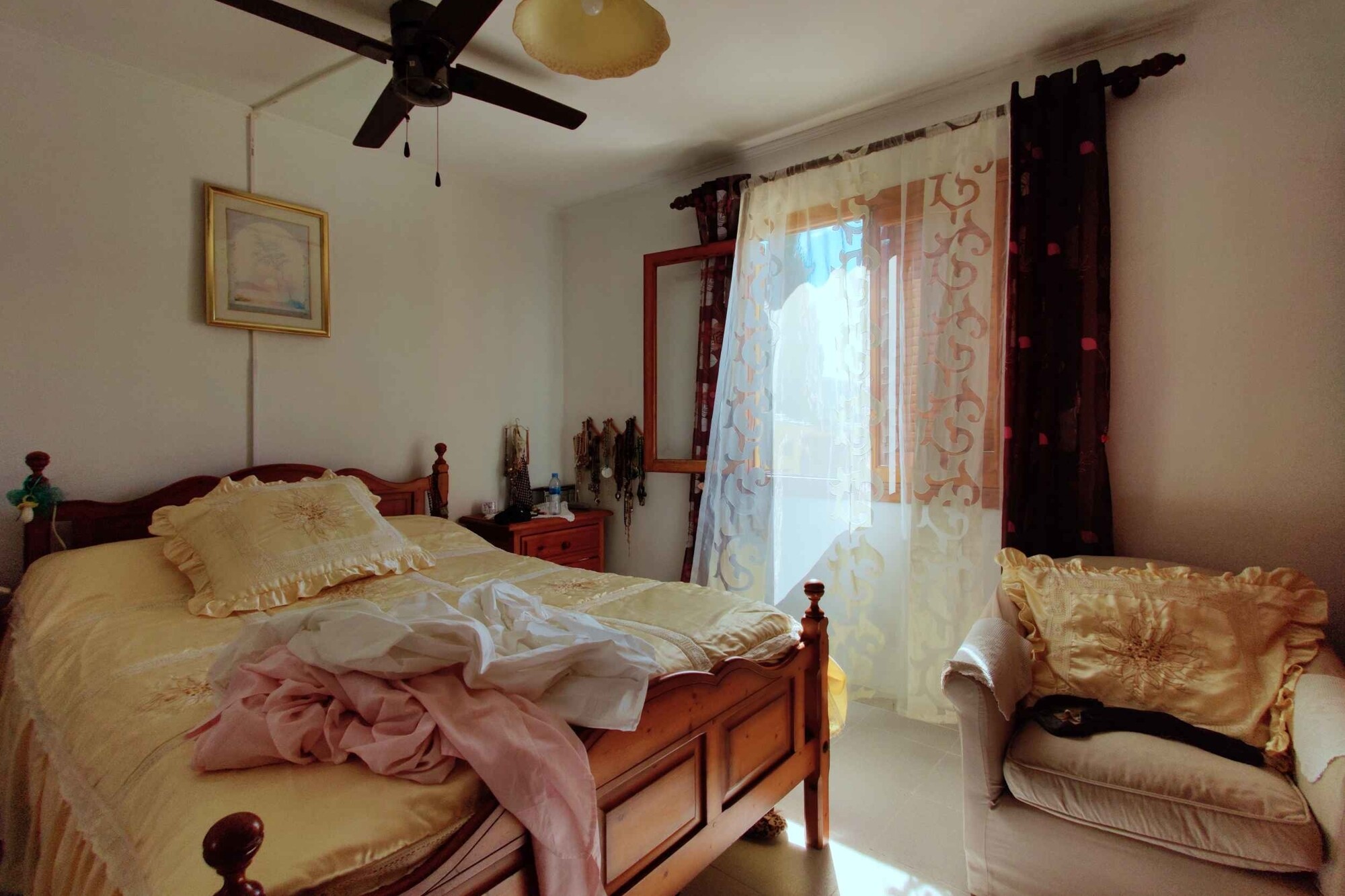 INVESTMENT: Property with a total of 4 units