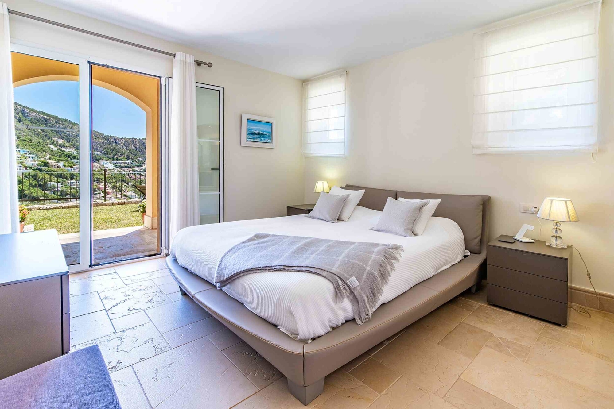 Large garden apartment in luxury residence "Gran Folies"