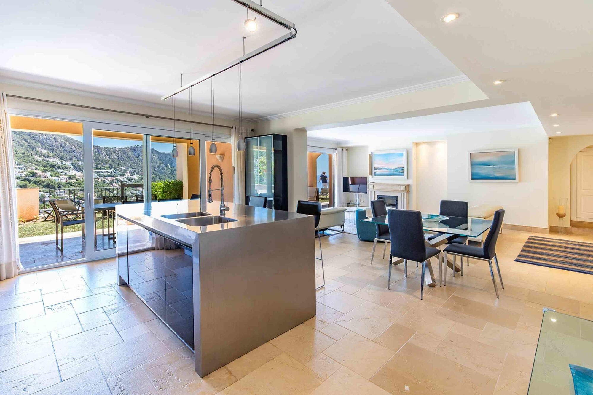 Large garden apartment in luxury residence "Gran Folies"