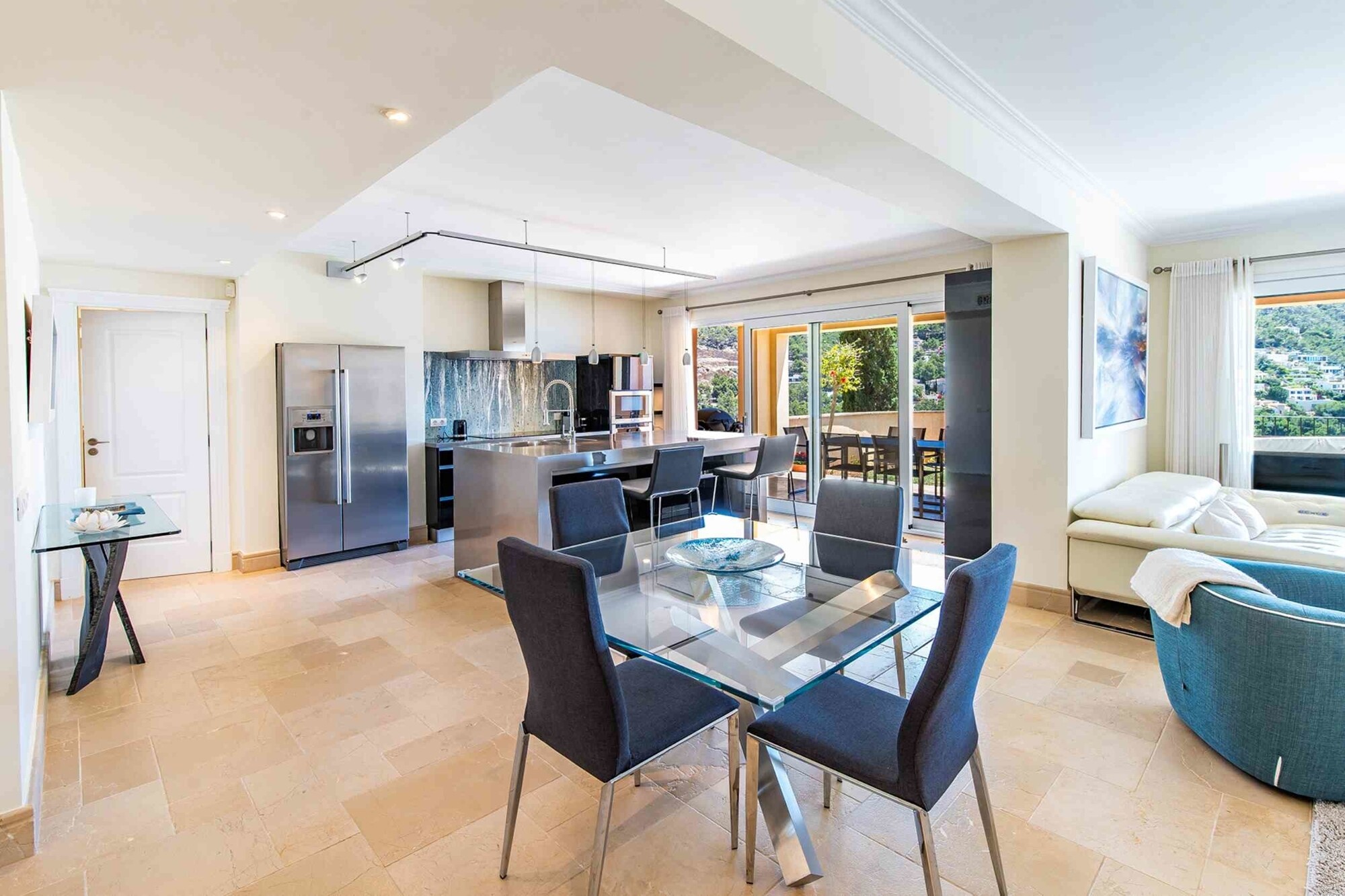 Large garden apartment in luxury residence "Gran Folies"