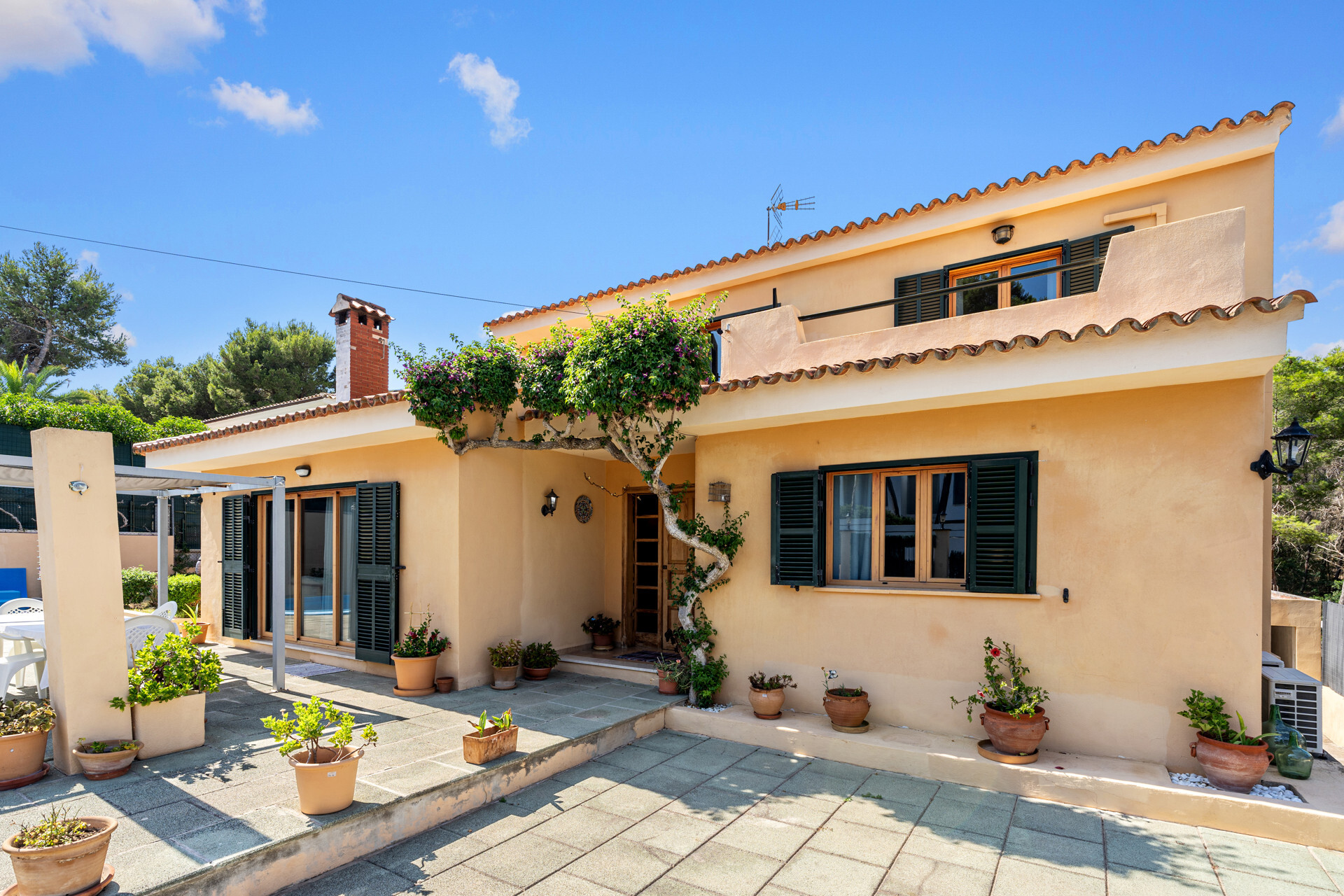 Villa in ruhiger Lage und mit viel Potential
