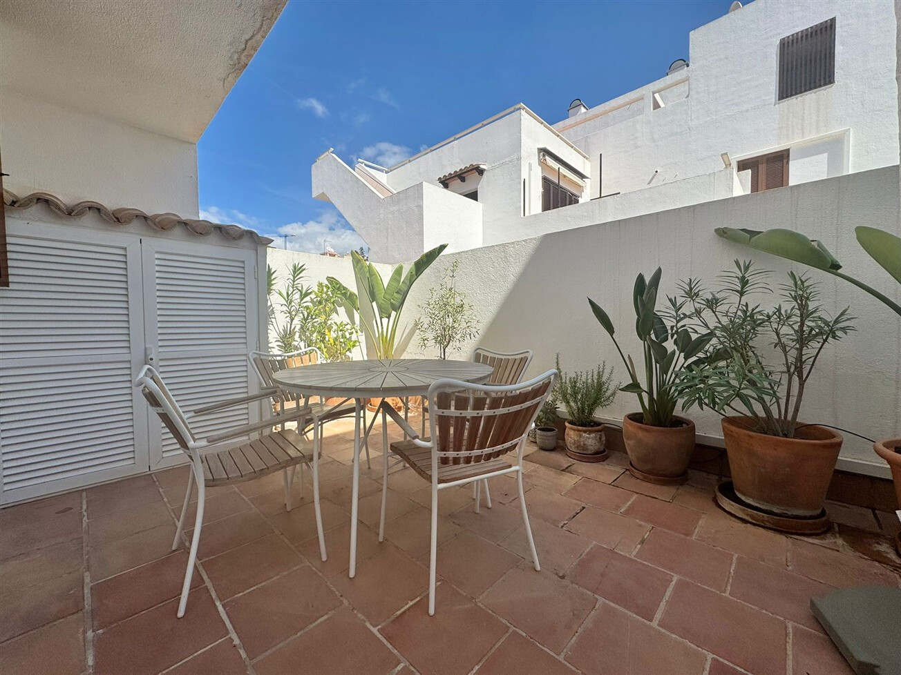 MIETE: Wohnung mit großer Terrasse (verfügbar ab 01.12.2025)