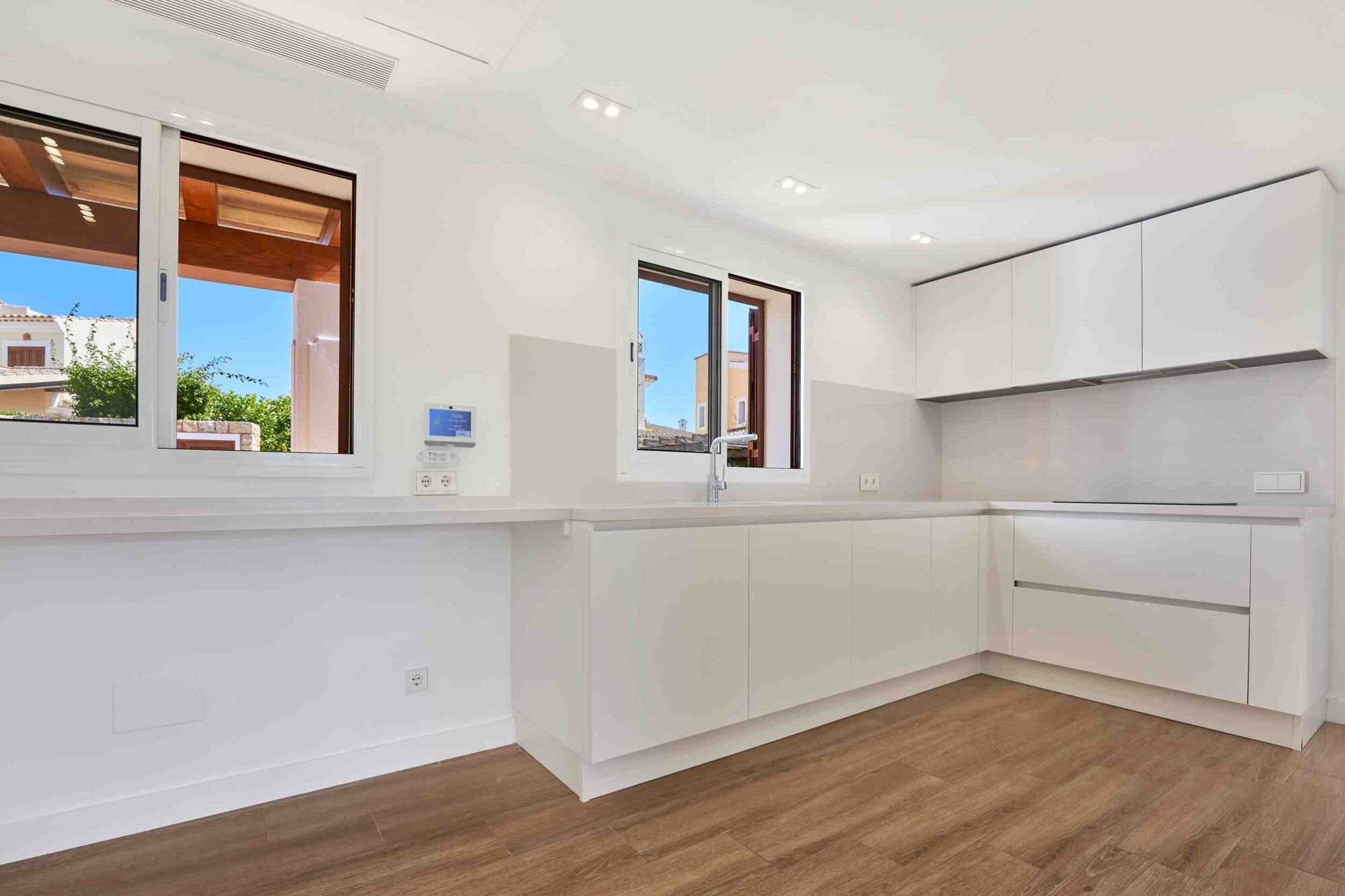 Casa unifamiliar en el campo de golf en un complejo bien cuidado con piscina