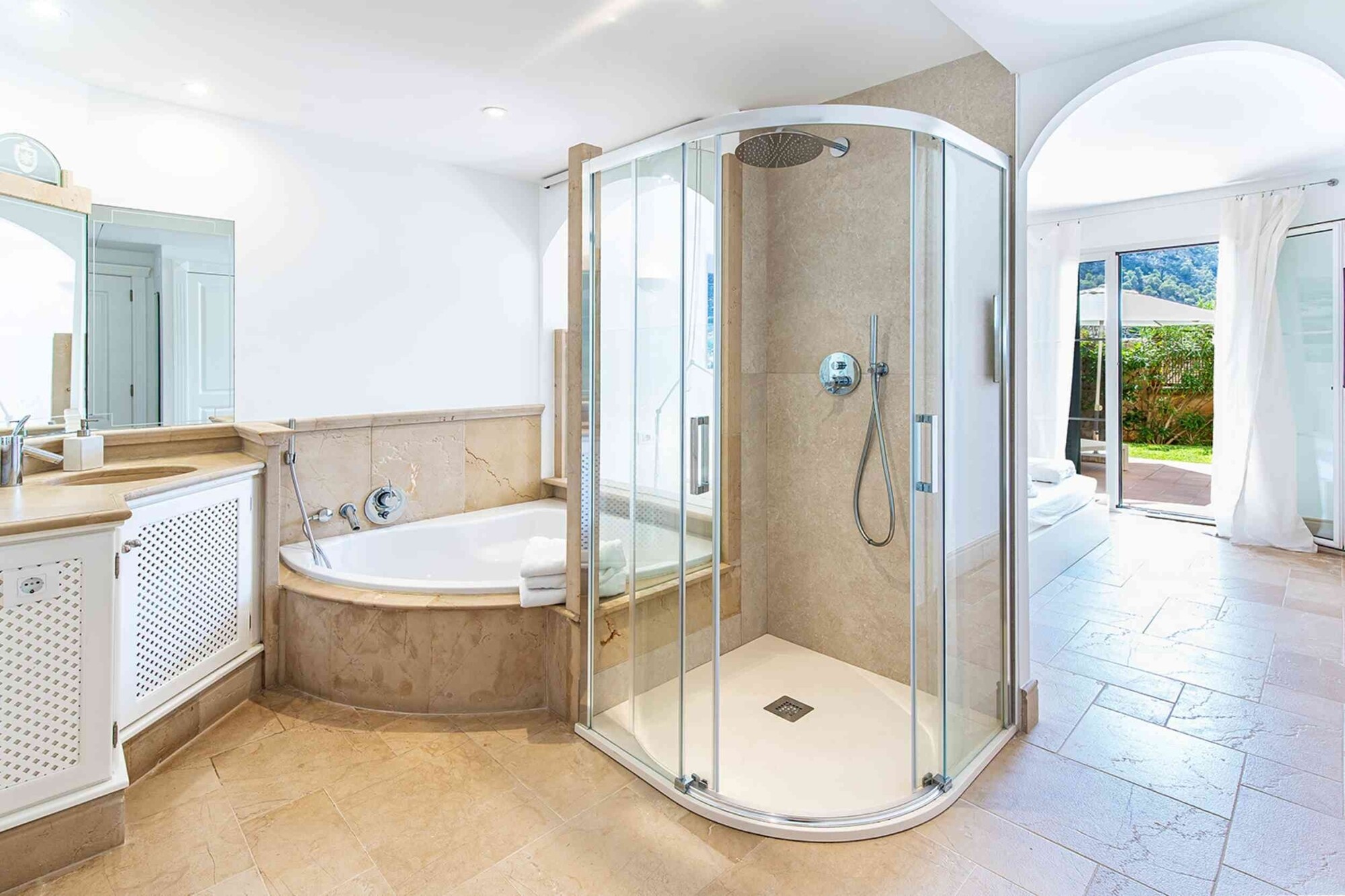 Wunderschönes Garten Apartment in Luxus Anlage "Gran Folies"