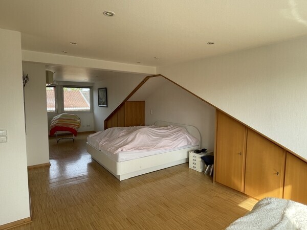 Schlafzimmer DG