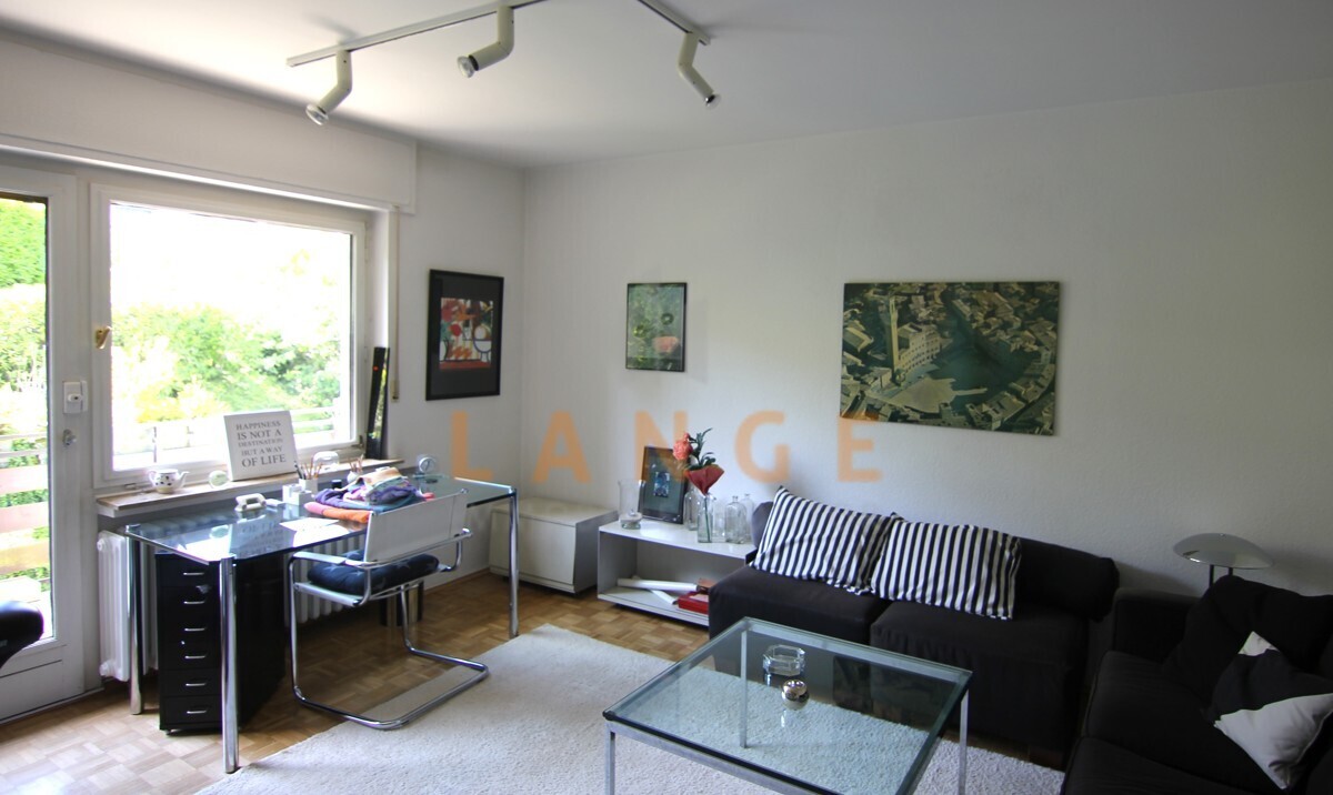 weiteres Zimmer mit Balkon