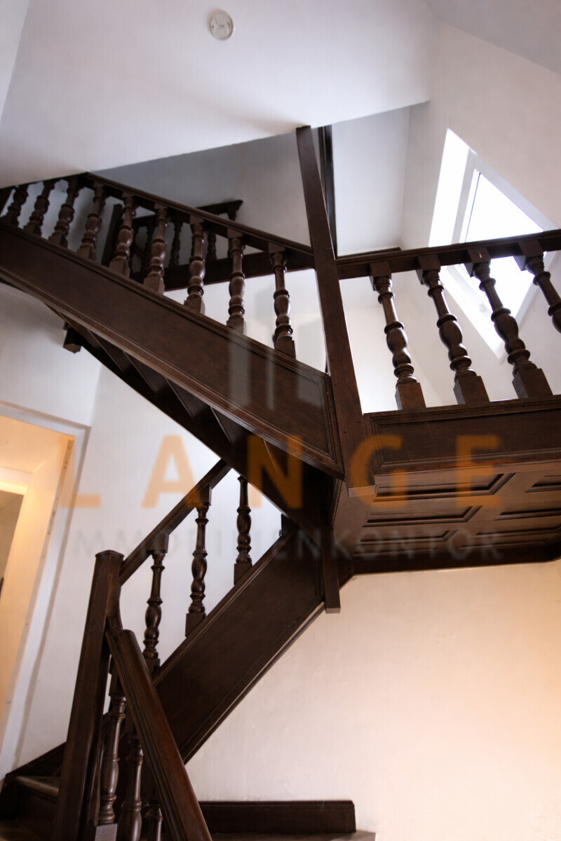 Treppe zum Spitzboden