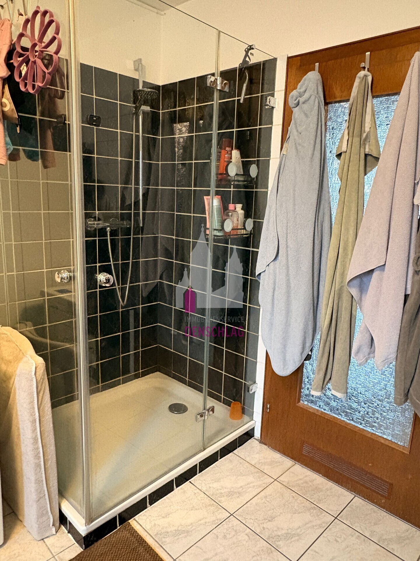 große Walk-In Dusche