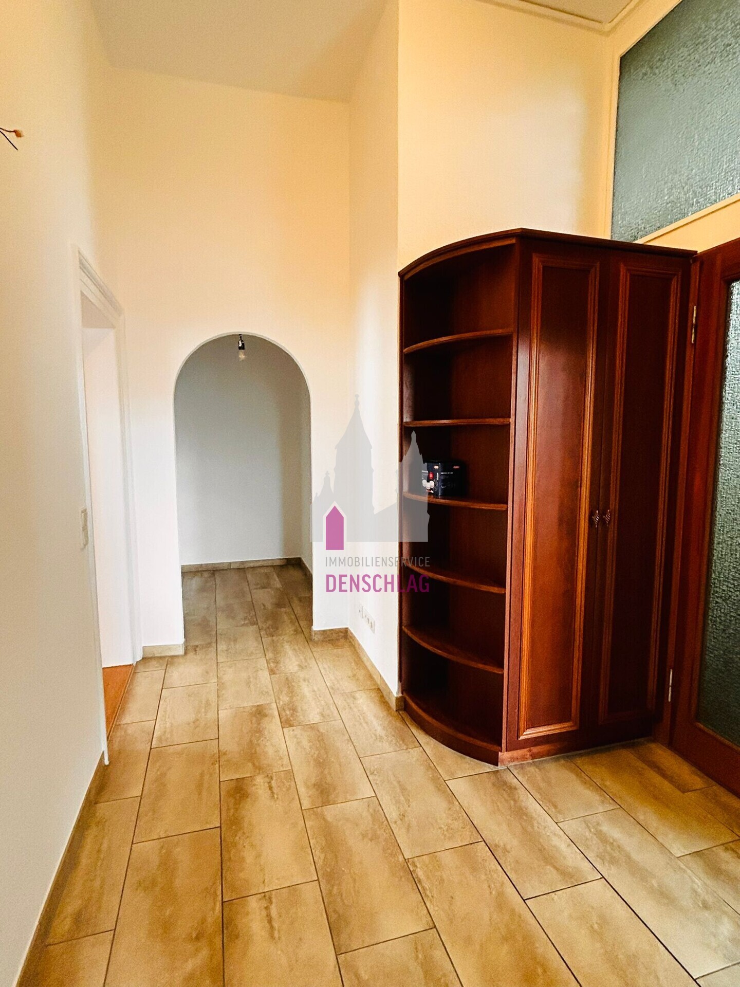 Eingang mit Gaderobe