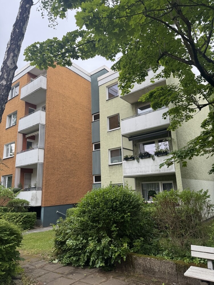 Straßenansicht (2)