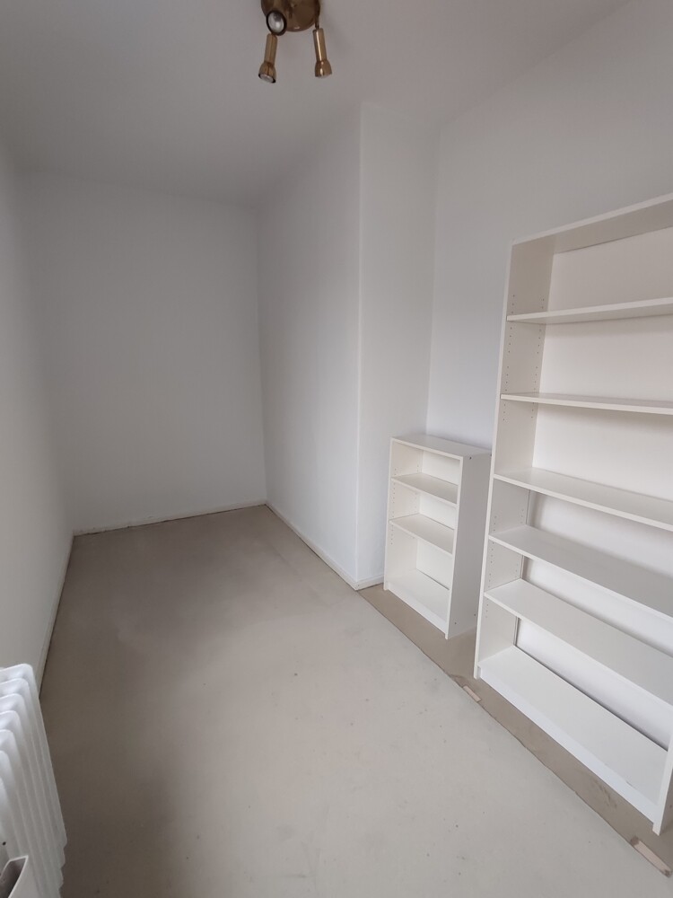 Büro/Kinderzimmer Bild 3