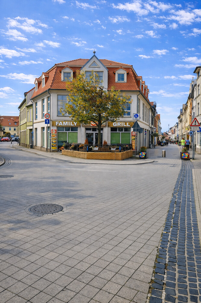 Objekt Burg außen vorne