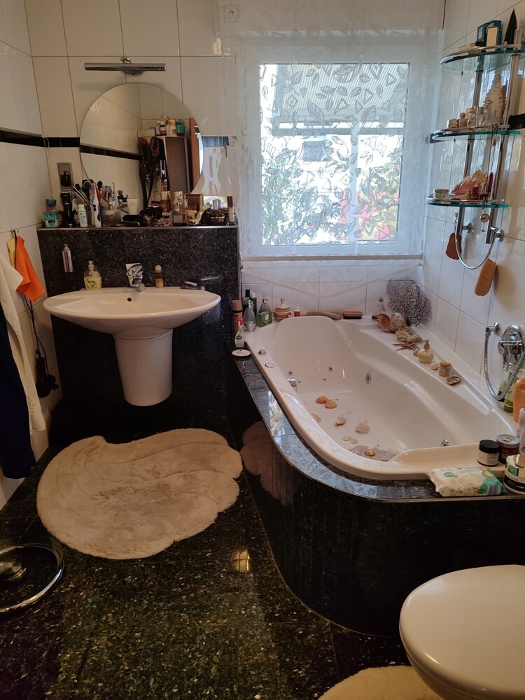 Badezimmer EG