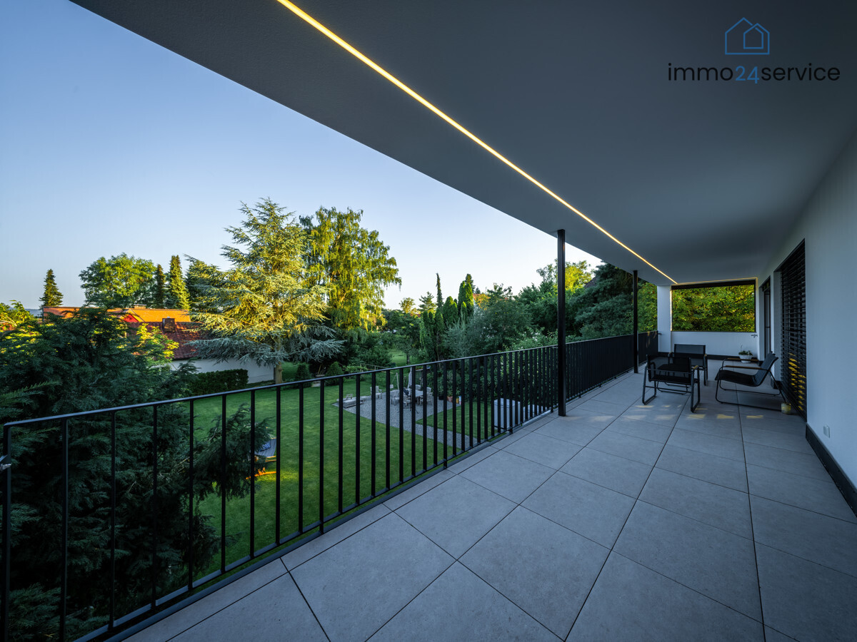Balkon OG