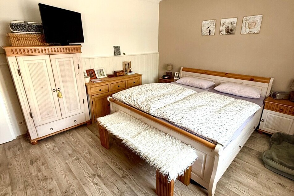 Schlafzimmer EG (2)