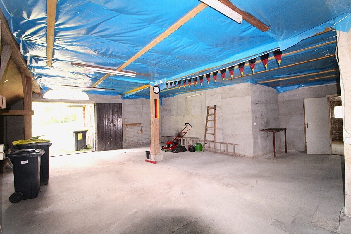 Hof Ausbaureserve-Stallungen 1