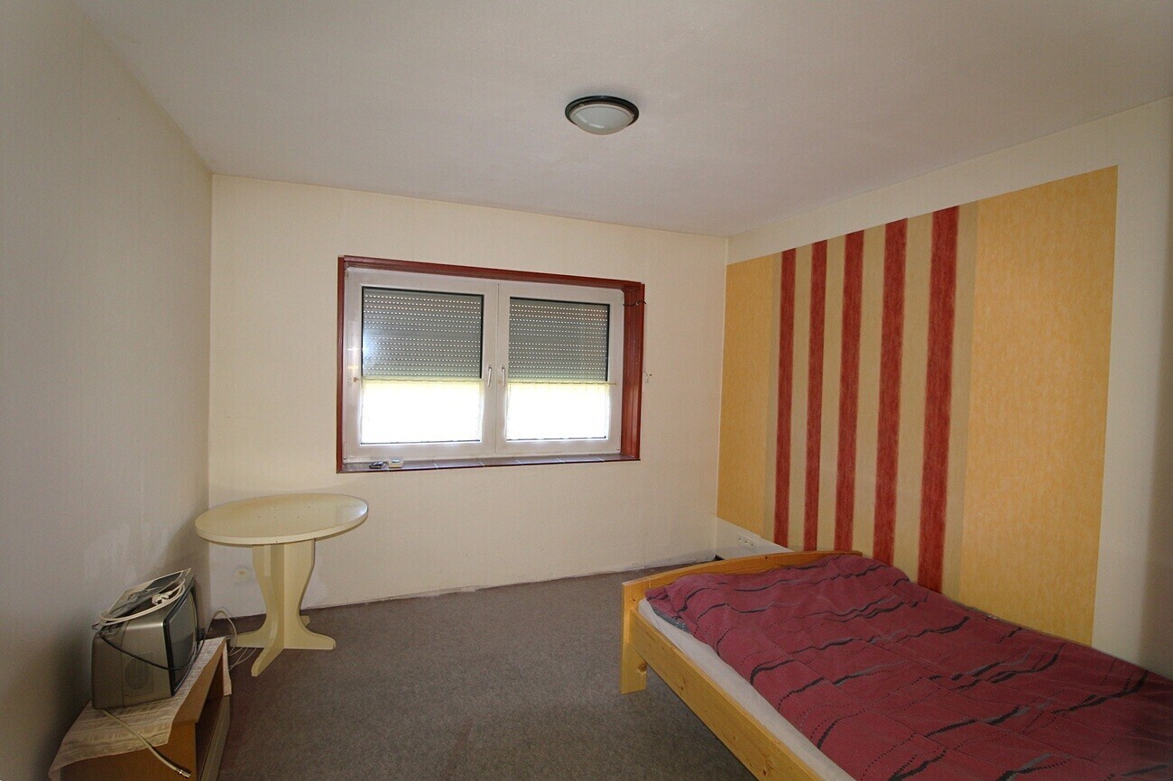 Schlafzimmer 1.1