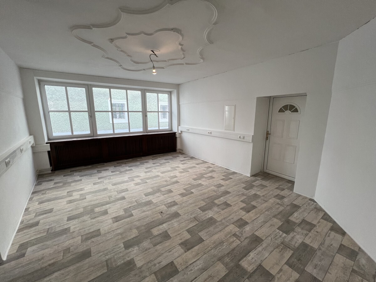 Büro 1