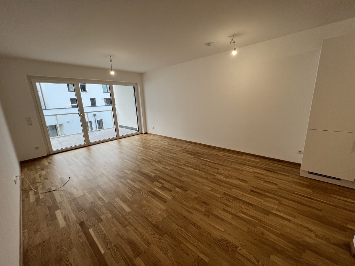 Wohnzimmer - Ausgang Balkon 