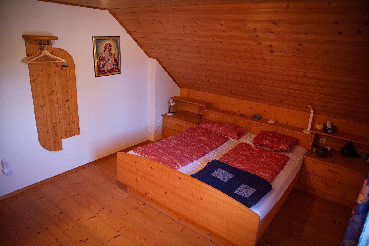 Schlafzimmer 1