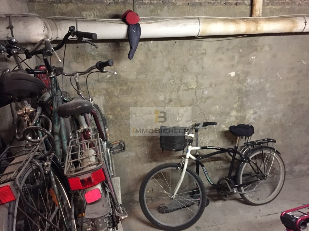 Kleiner Fahrradabstellbereich im Keller