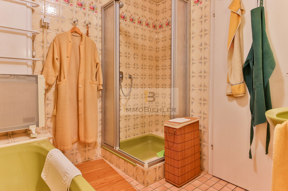 Dusch- & Wannenbad EG