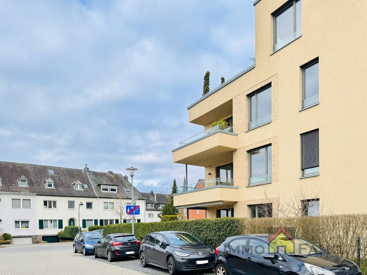 Straßenansicht
